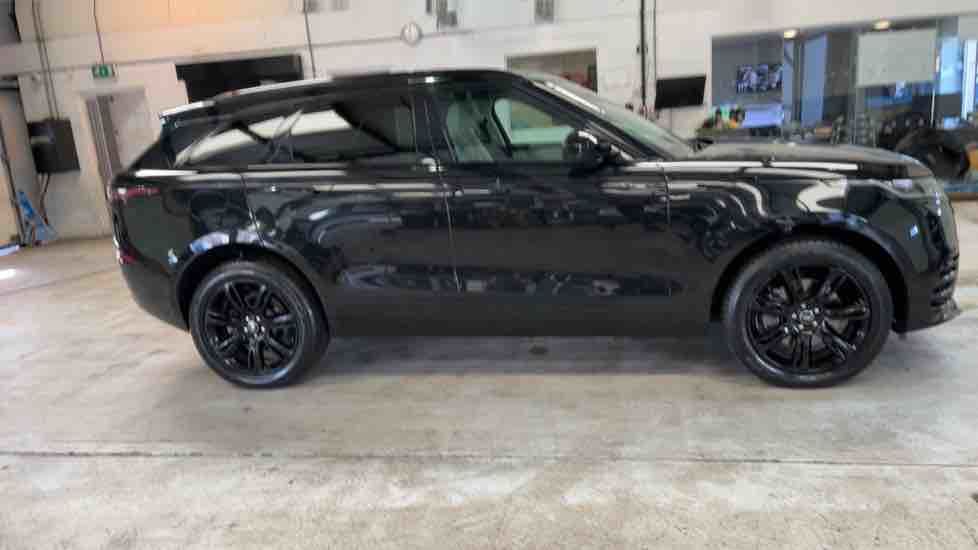 More views of Land Rover Range Rover Velar