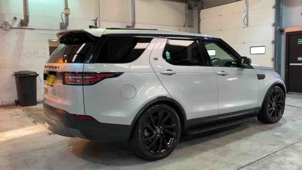 More views of Land Rover Discovery