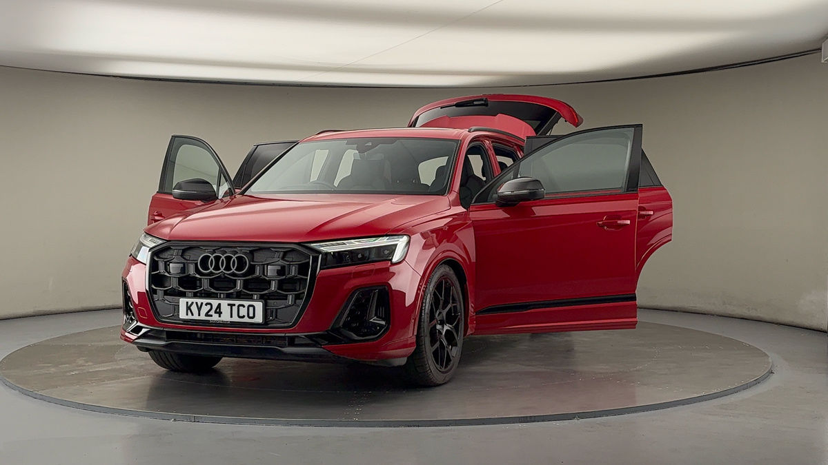 More views of Audi Q7