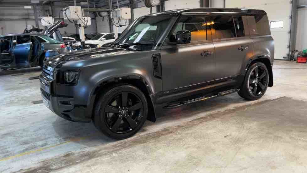 More views of Land Rover Defender 110