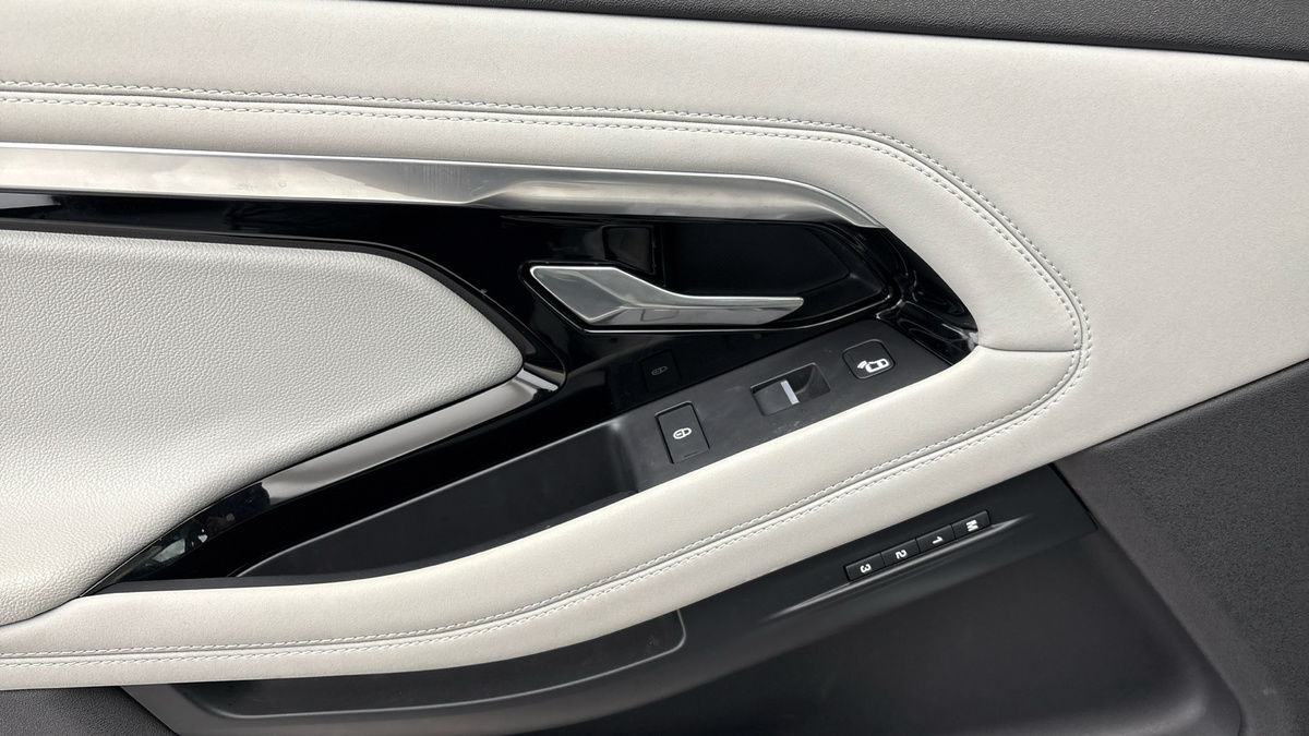 Land Rover Range Rover Evoque Image 19