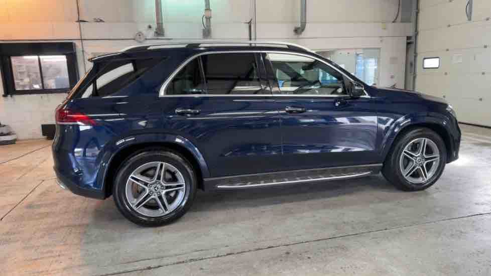 More views of Mercedes-Benz GLE