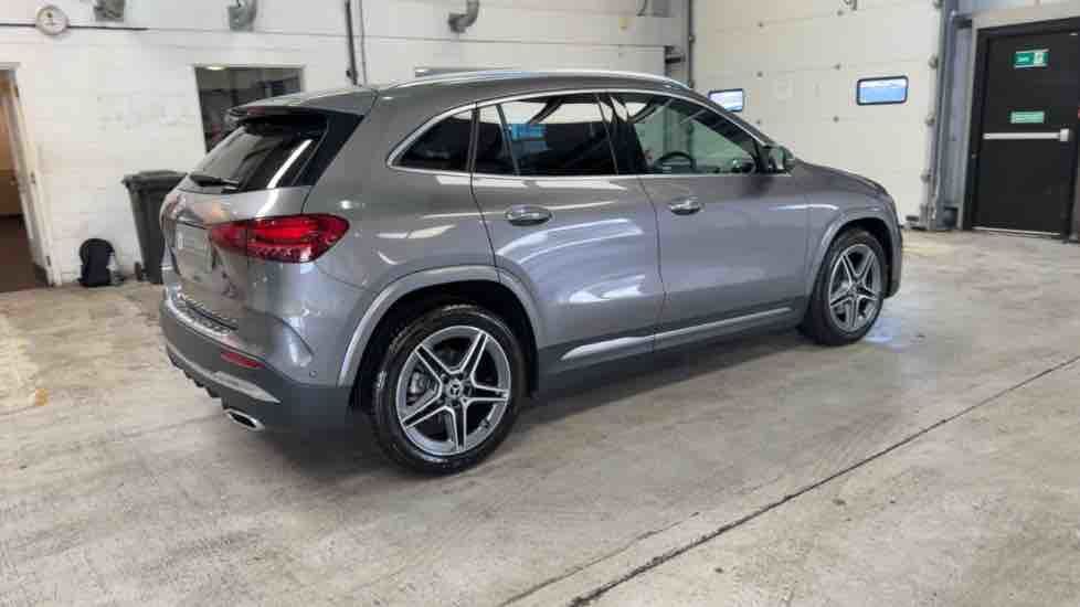 More views of Mercedes-Benz GLA