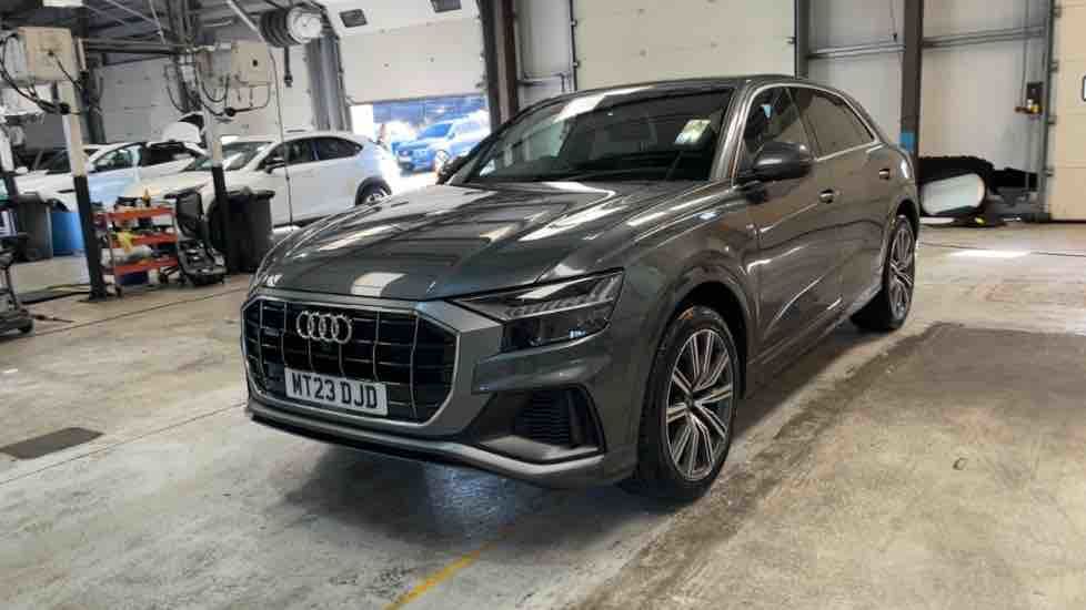 More views of Audi Q8