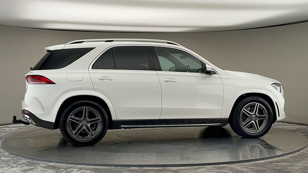 More views of Mercedes-Benz GLE