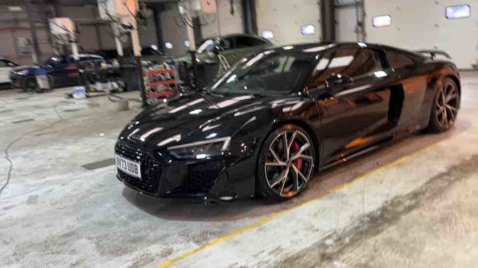 More views of Audi R8