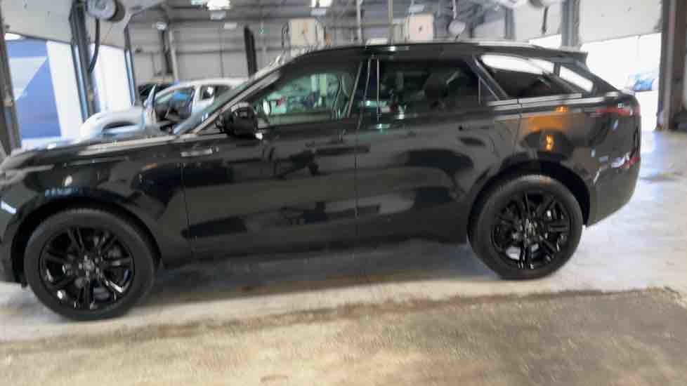 More views of Land Rover Range Rover Velar