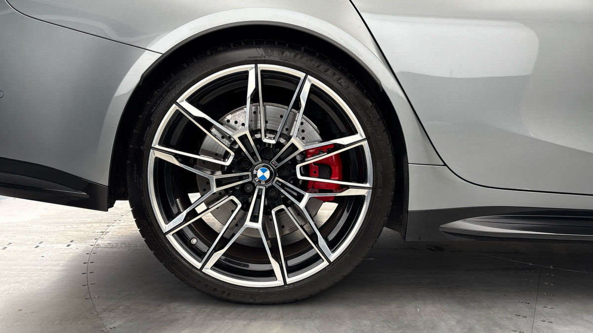BMW M3 Competition Image 10
