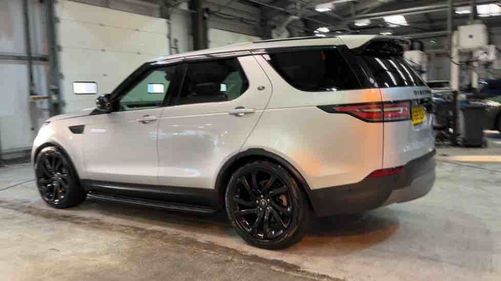 More views of Land Rover Discovery