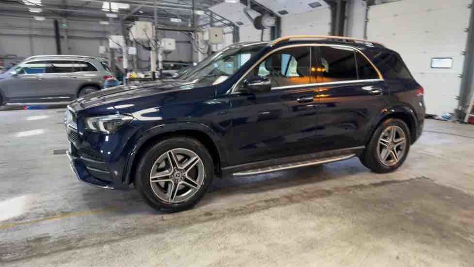 More views of Mercedes-Benz GLE