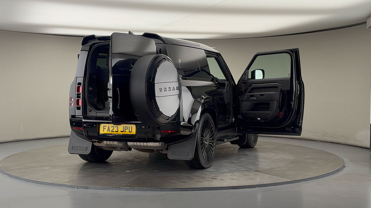 More views of Land Rover Defender 90