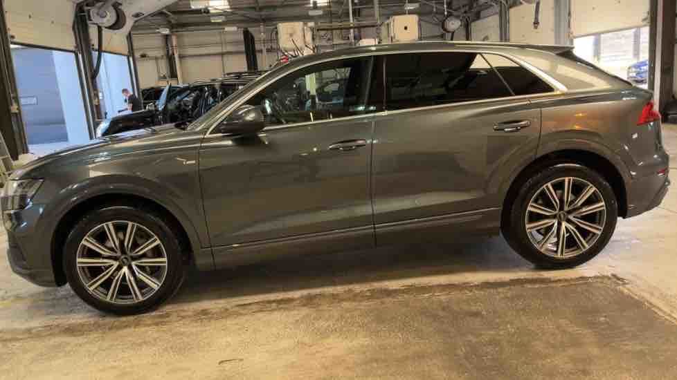 More views of Audi Q8