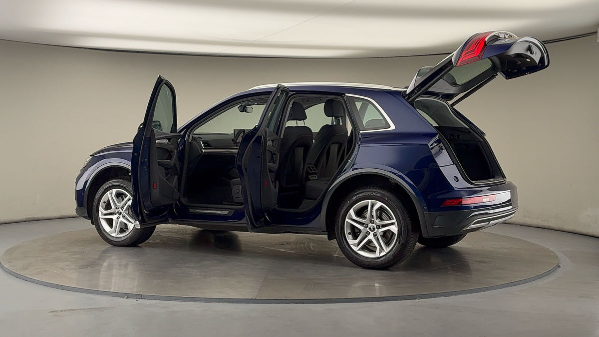 More views of Audi Q5