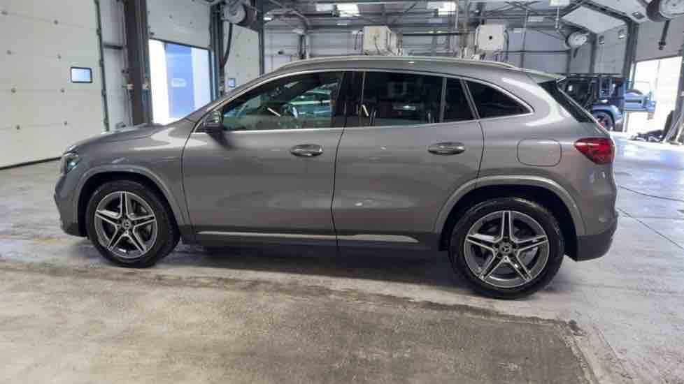 More views of Mercedes-Benz GLA