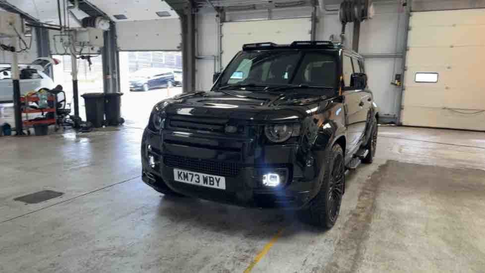 More views of Land Rover Defender 110