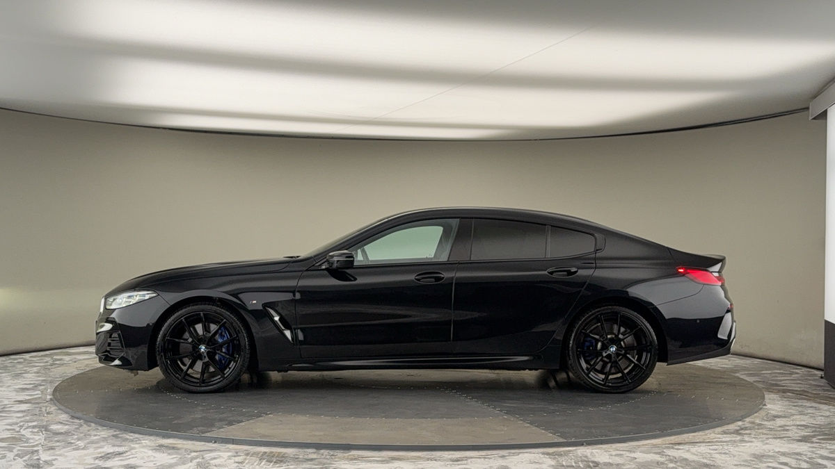 BMW 8 Series Image 15