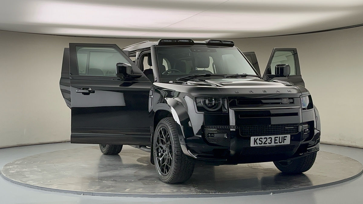 More views of Land Rover Defender 110