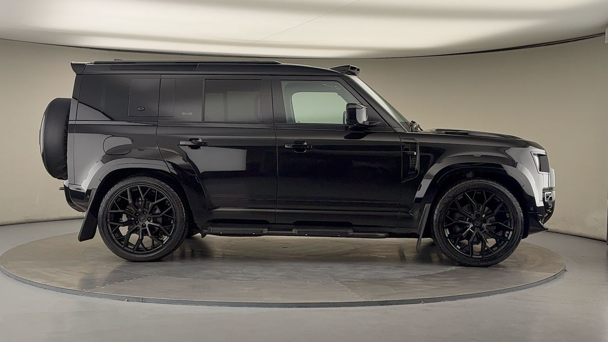 Land Rover Defender 110 Urban Image 16