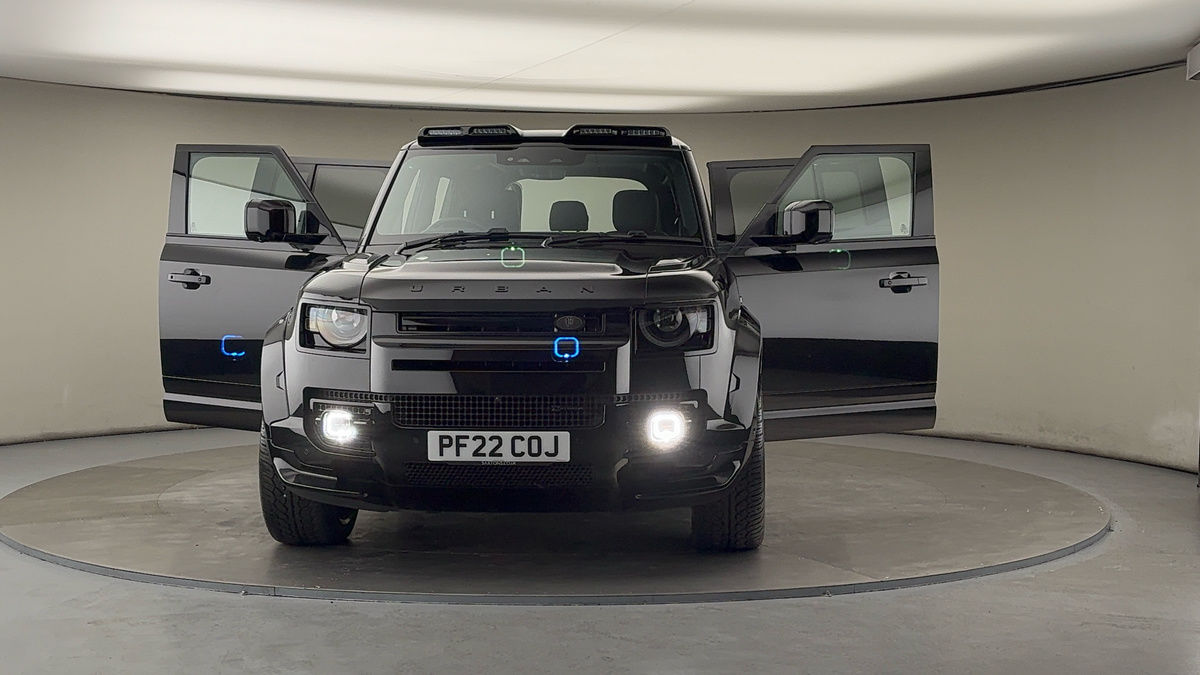More views of Land Rover Defender 110
