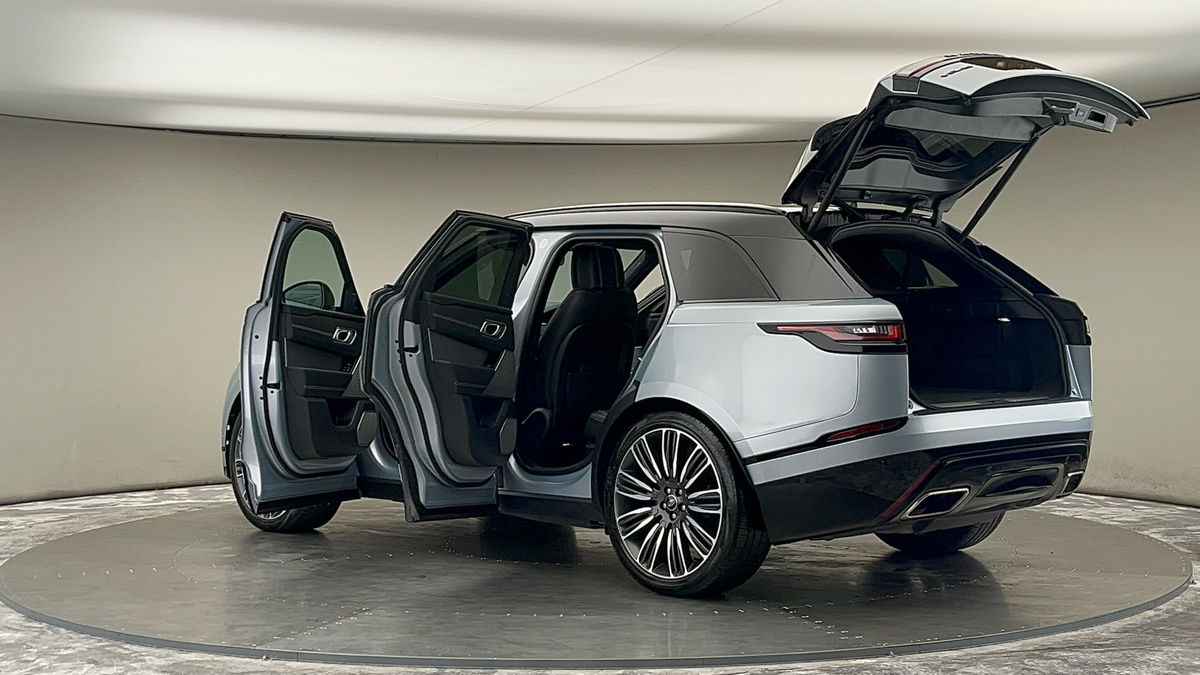 More views of Land Rover Range Rover Velar
