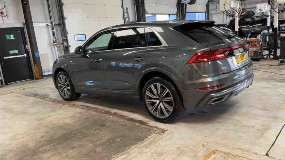 More views of Audi Q8
