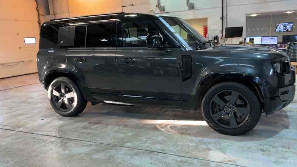 More views of Land Rover Defender 110