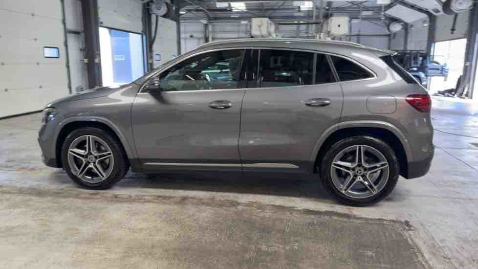 More views of Mercedes-Benz GLA