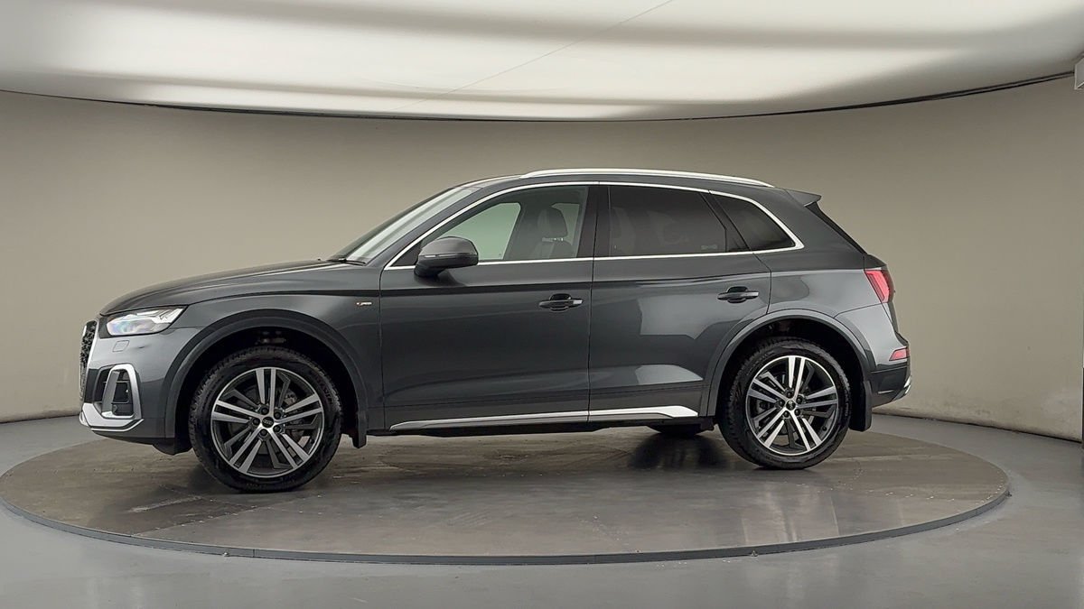 More views of Audi Q5