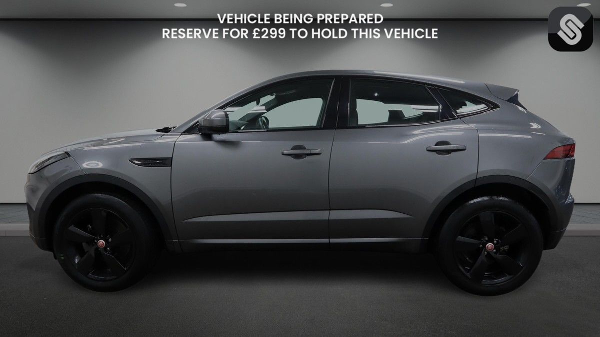 Jaguar E-PACE Image 6