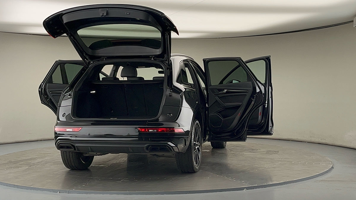 More views of Audi Q5