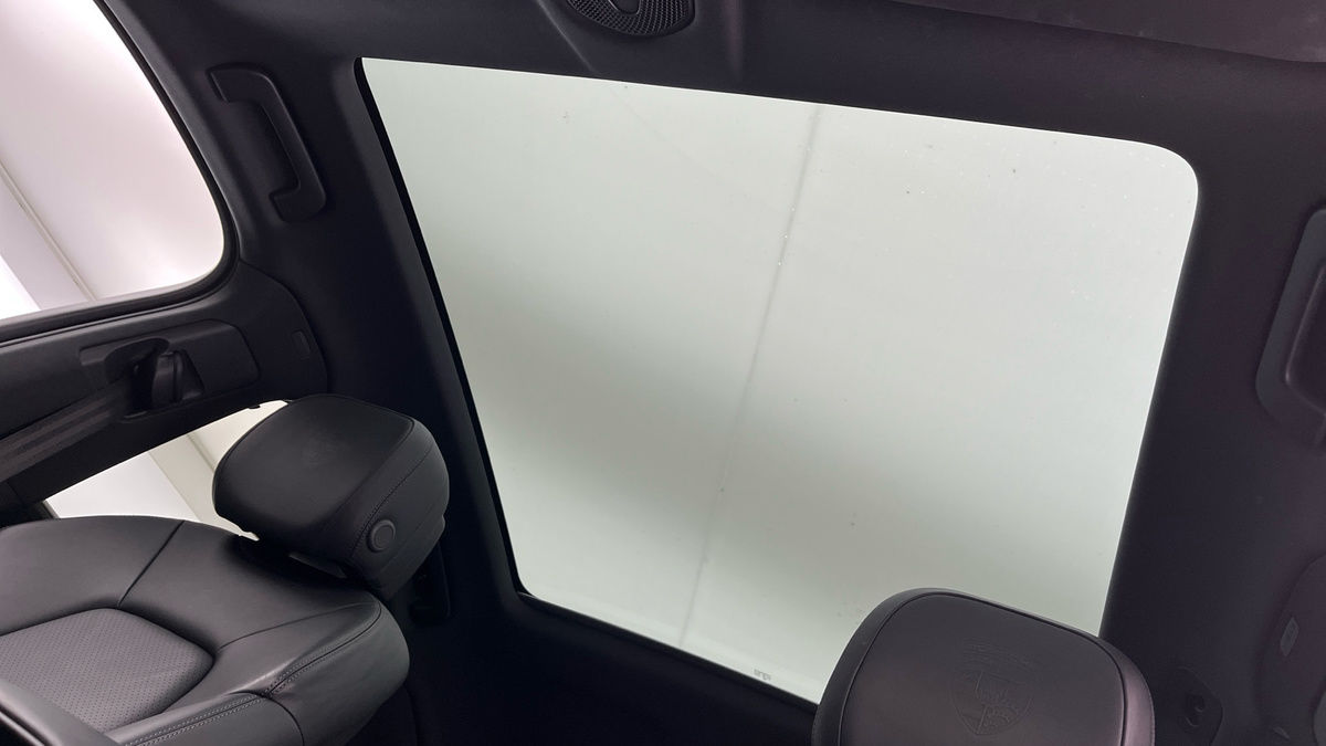 Porsche Cayenne Image 6
