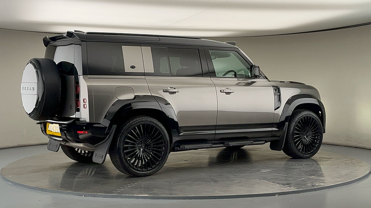 More views of Land Rover Defender 110