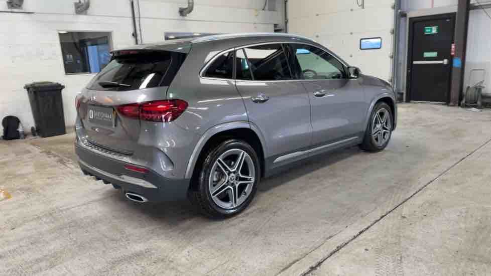 More views of Mercedes-Benz GLA