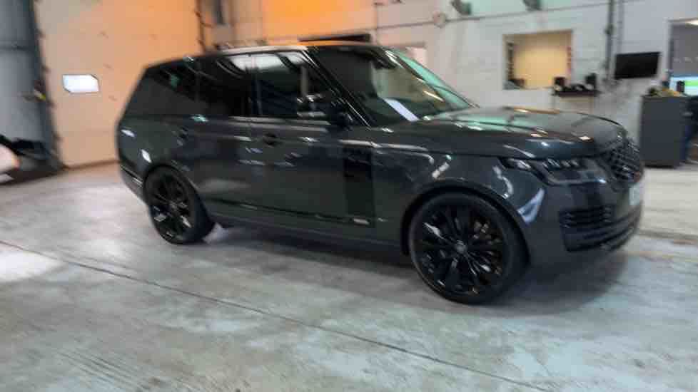 More views of Land Rover Range Rover