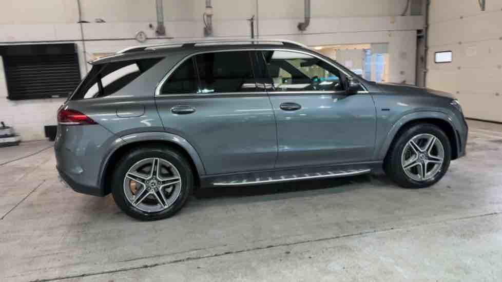 More views of Mercedes-Benz GLE