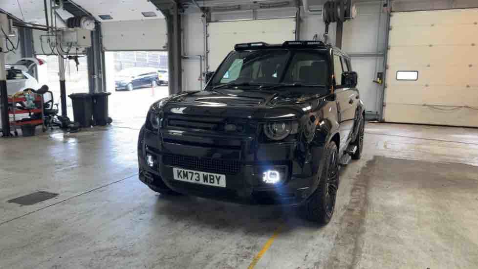 More views of Land Rover Defender 110
