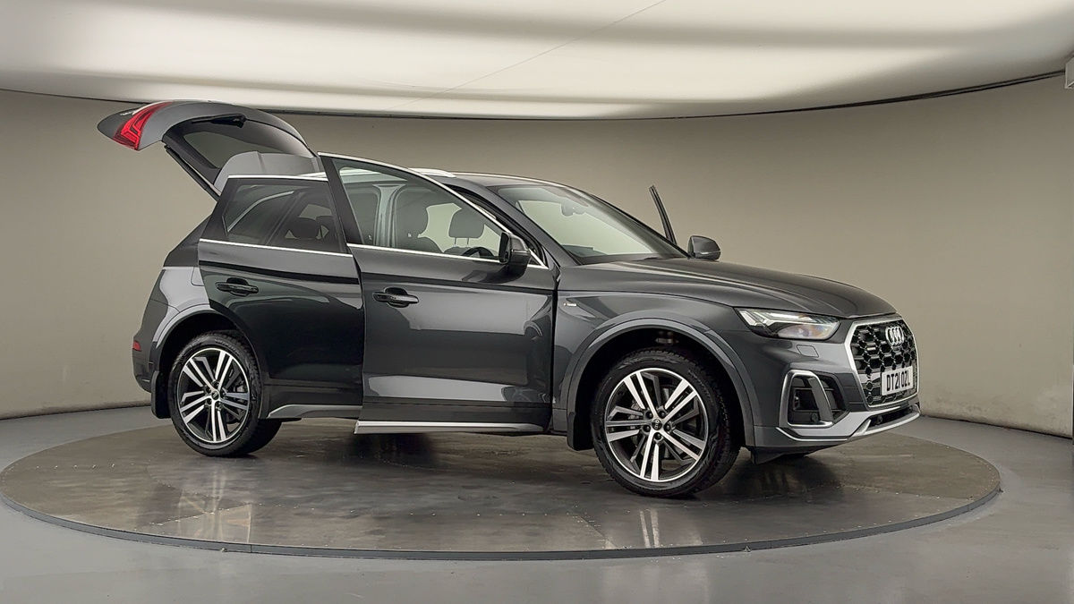 More views of Audi Q5