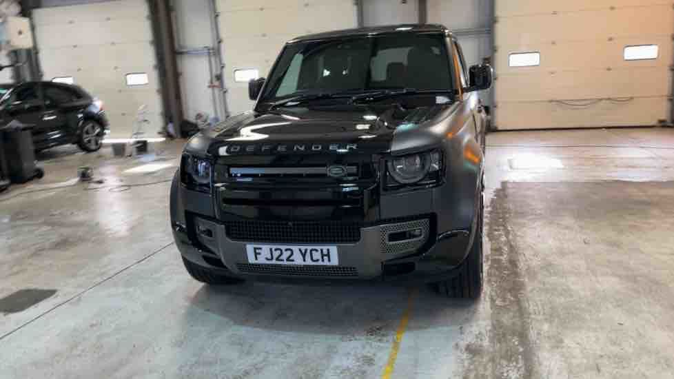 More views of Land Rover Defender 110