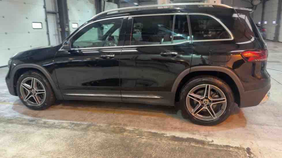 More views of Mercedes-Benz GLB