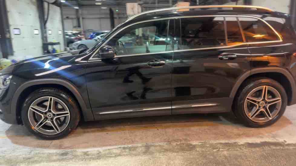 More views of Mercedes-Benz GLB