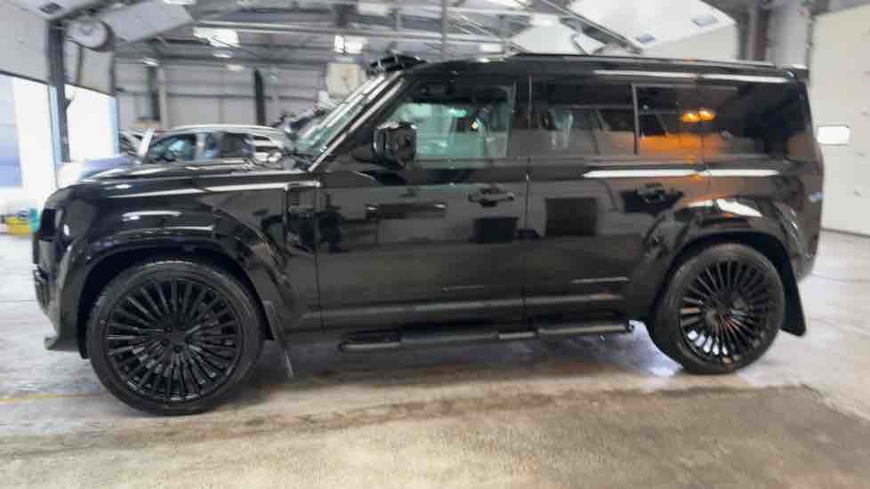 More views of Land Rover Defender 110
