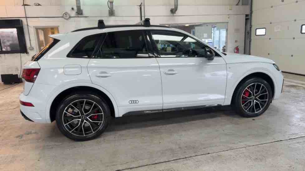 More views of Audi Q5