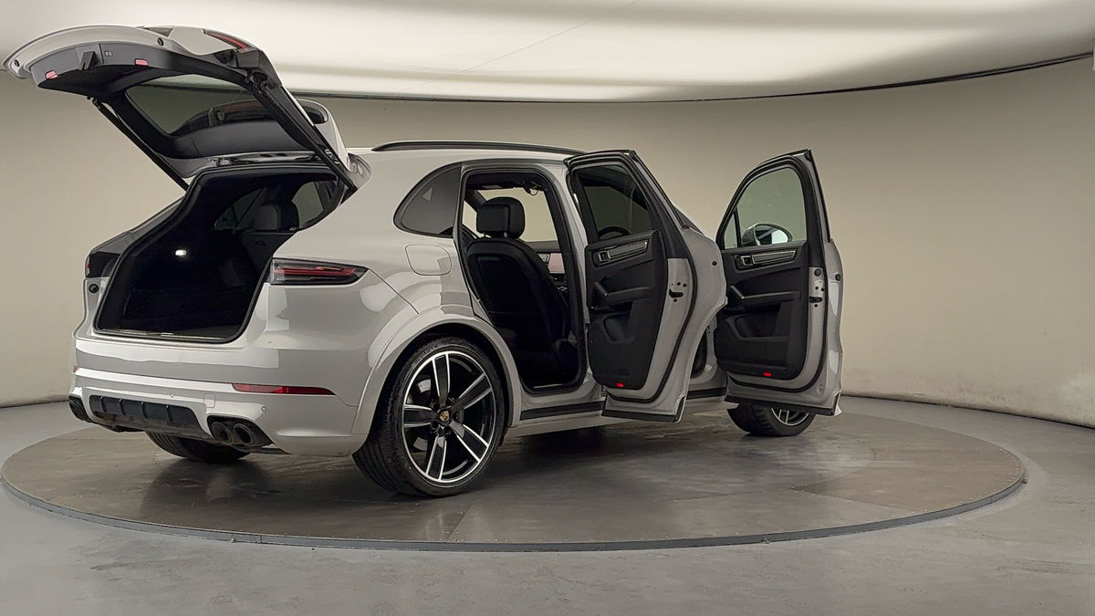 More views of Porsche Cayenne