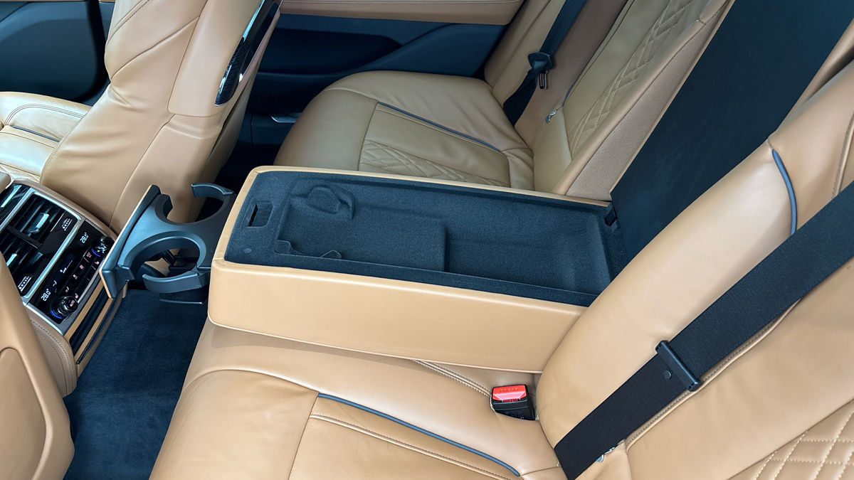 BMW 7 Series Image 9