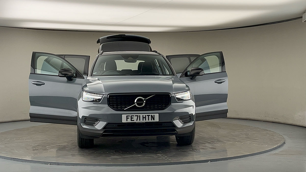 More views of Volvo XC40