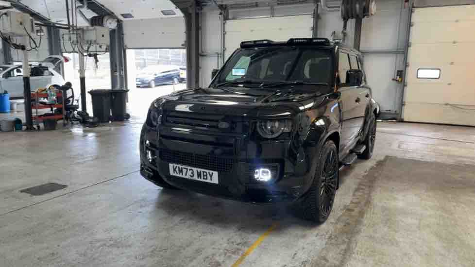 More views of Land Rover Defender 110