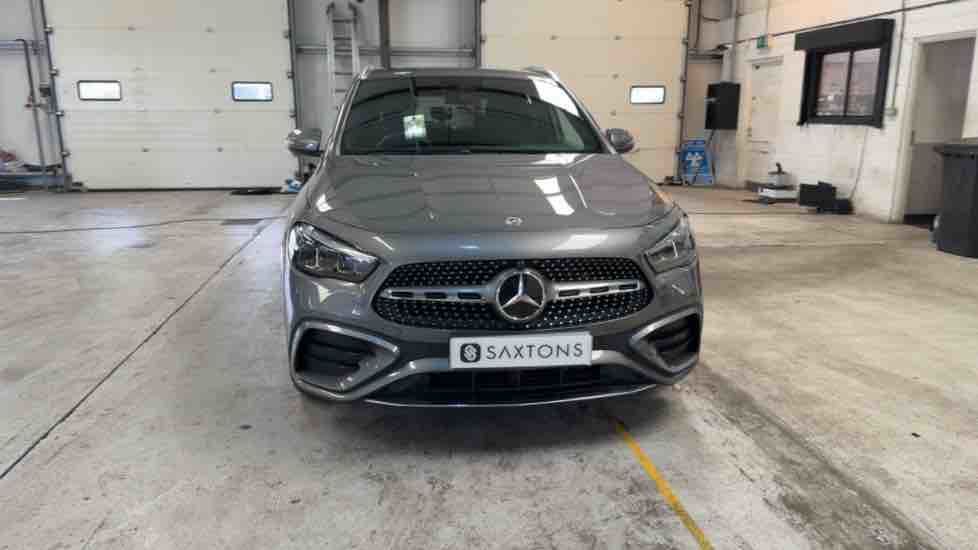 More views of Mercedes-Benz GLA