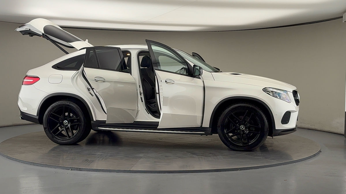 More views of Mercedes-Benz GLE