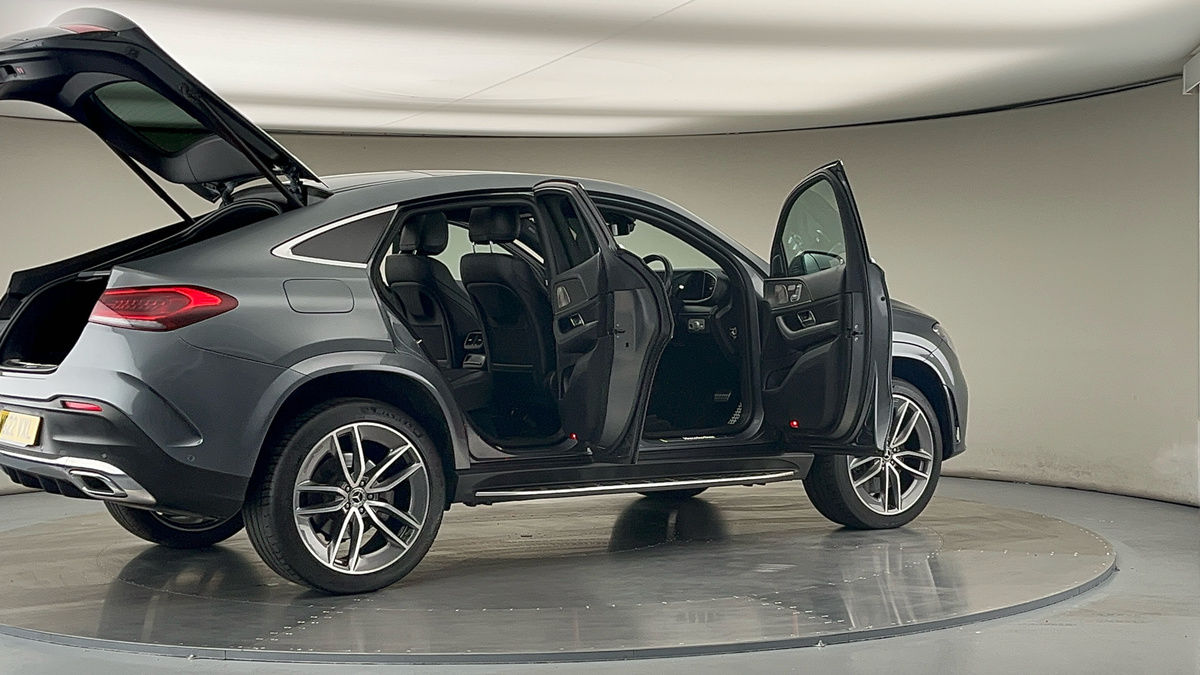 More views of Mercedes-Benz GLE