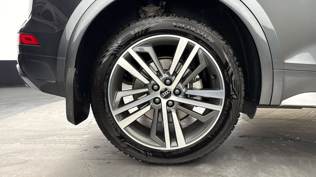 Audi Q5 Image 10